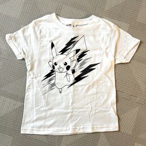 New/Never worn: Kids Pokemon Pikachu Graphic Tee Youth Small
